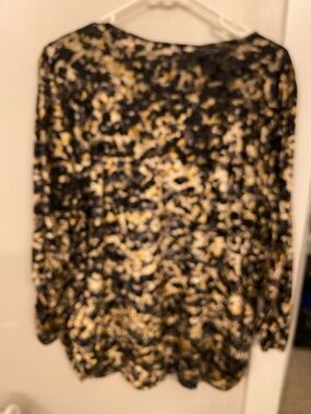 Chico's Black Top with Cream Logo Tag